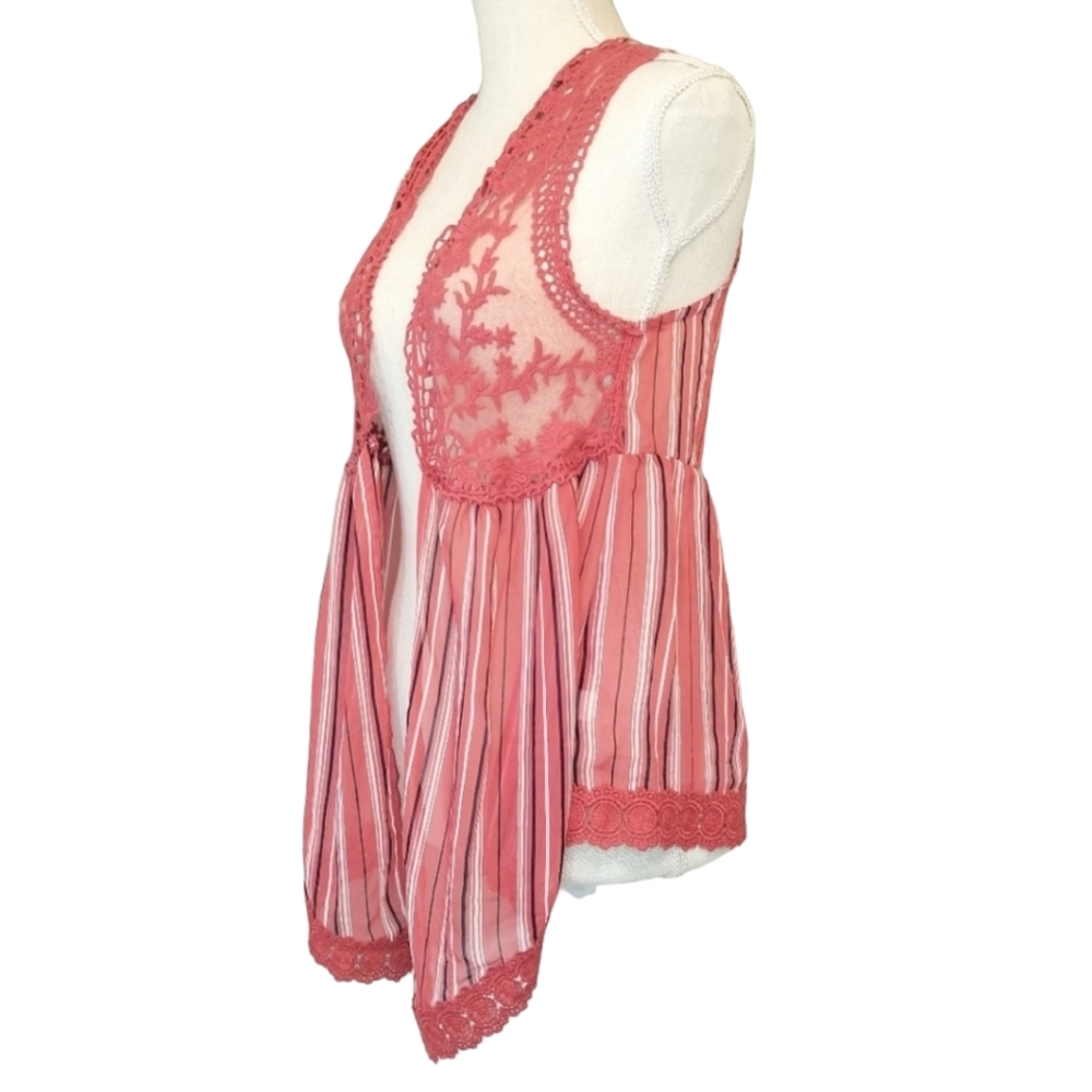 No Boundries Coral Stripe Women Lace Open Front Sleeveless Sheer Cardi